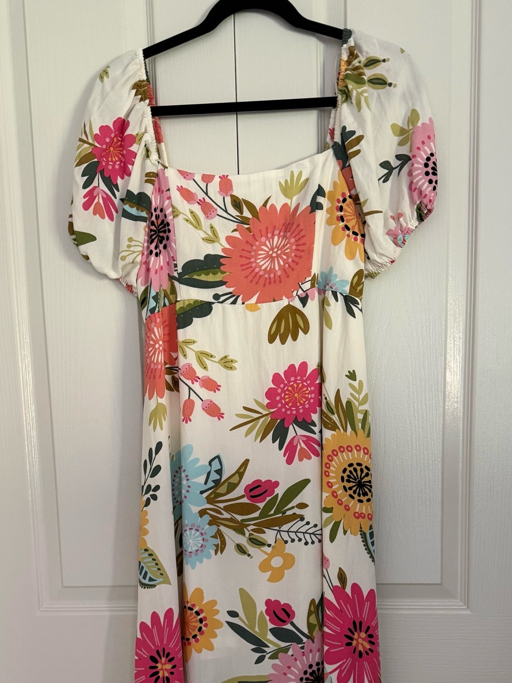 White Floral Maxi Dress with Pink & Coral Blooms, size M, new w/tags